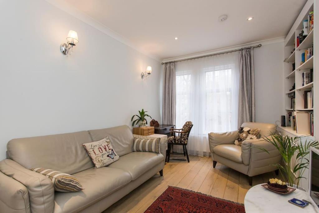 2 Bed Room Flat Near Westfield, West Londra Esterno foto