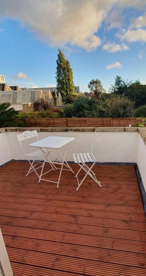 2 Bed Room Flat Near Westfield, West Londra Esterno foto