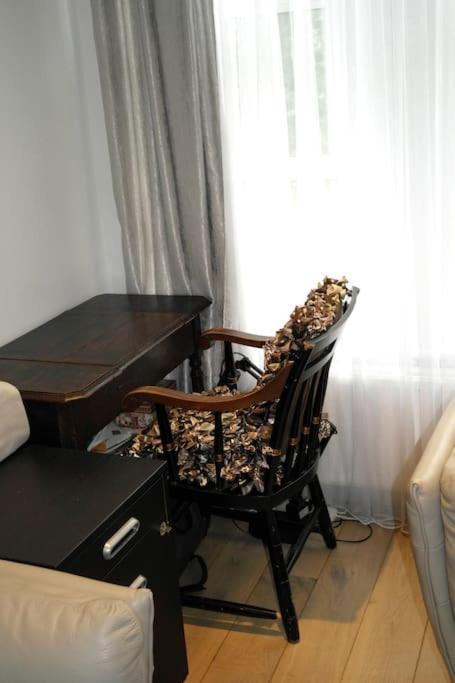 2 Bed Room Flat Near Westfield, West Londra Esterno foto